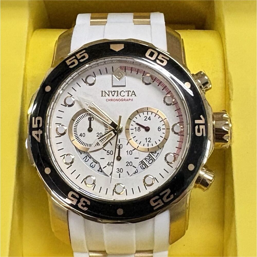 Invicta Mens Pro Diver SCUBA Chronograph 18Kt Gold Silver Dial White Strap Watch